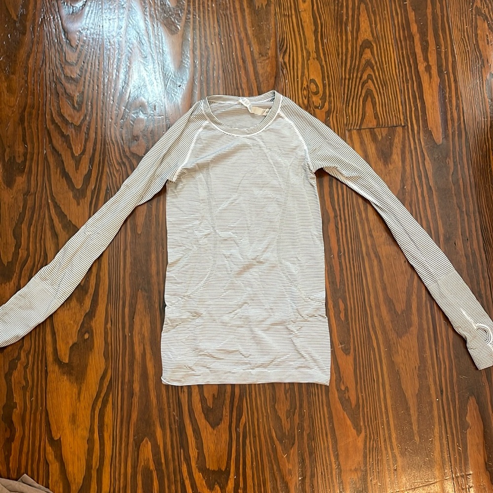 Lululemon long sleeve striped workout top size 4